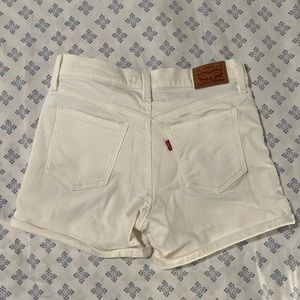 Levi’s mid length shorts, size 29
